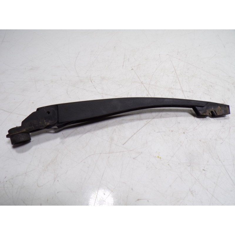 Recambio de brazo limpia trasero para peugeot 208 1.2 12v vti referencia OEM IAM 1608396380  