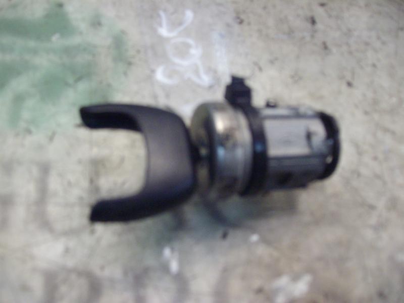 Recambio de antirrobo para ford fiesta (cbk) trend referencia OEM IAM   