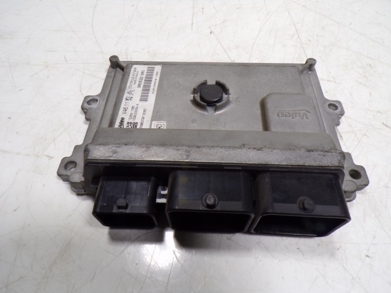 Recambio de centralita motor uce para peugeot 208 1.2 12v vti referencia OEM IAM 1612859880 9805321980 