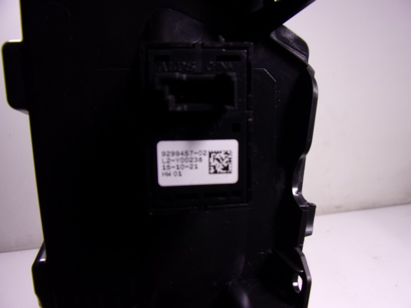 Recambio de mando elevalunas trasero derecho para bmw ix3 referencia OEM IAM 61319299457 51427948528 