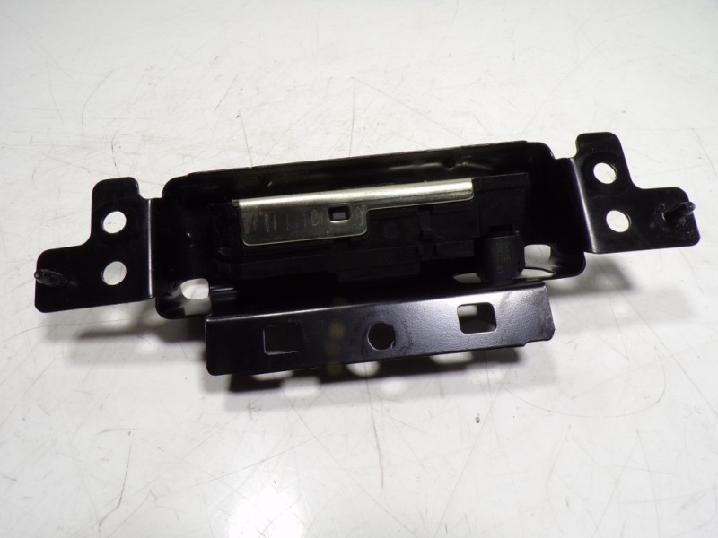 Recambio de cerradura maletero / porton para peugeot 208 1.2 12v vti referencia OEM IAM 8719F8 9151487499H 