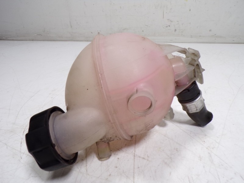 Recambio de deposito expansion para peugeot 208 1.2 12v vti referencia OEM IAM 9800777280 9652621280 