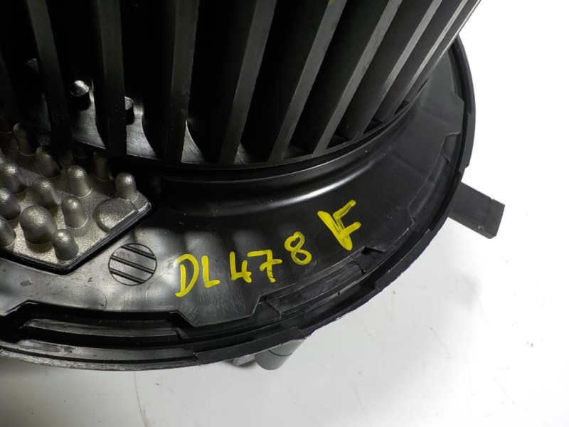 Recambio de motor calefaccion para seat leon sportstourer (kl8) style referencia OEM IAM 5WB819015A 5Q1819021H 5WA907521