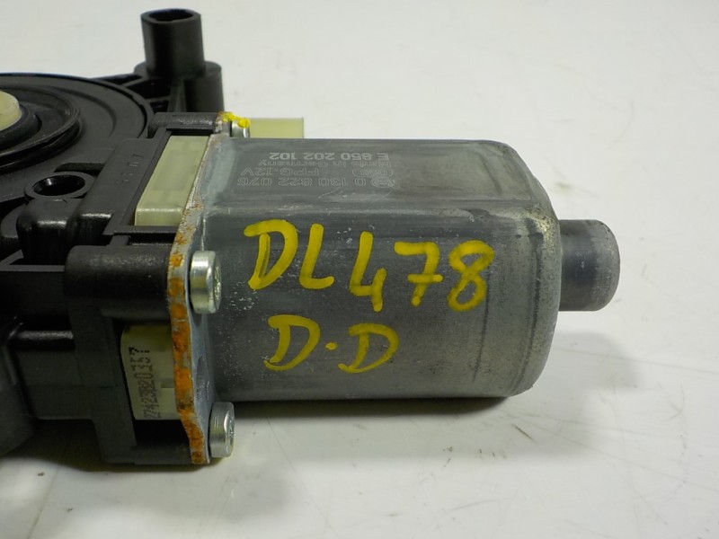 Recambio de motor elevalunas delantero derecho para seat leon sportstourer (kl8) style referencia OEM IAM 5Q0959802C 5Q0959802C 