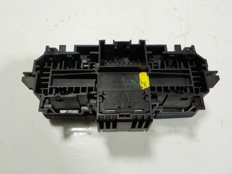 Recambio de palanca freno de mano para seat leon sportstourer (kl8) style referencia OEM IAM 5FA927225VRY 5FA927225 