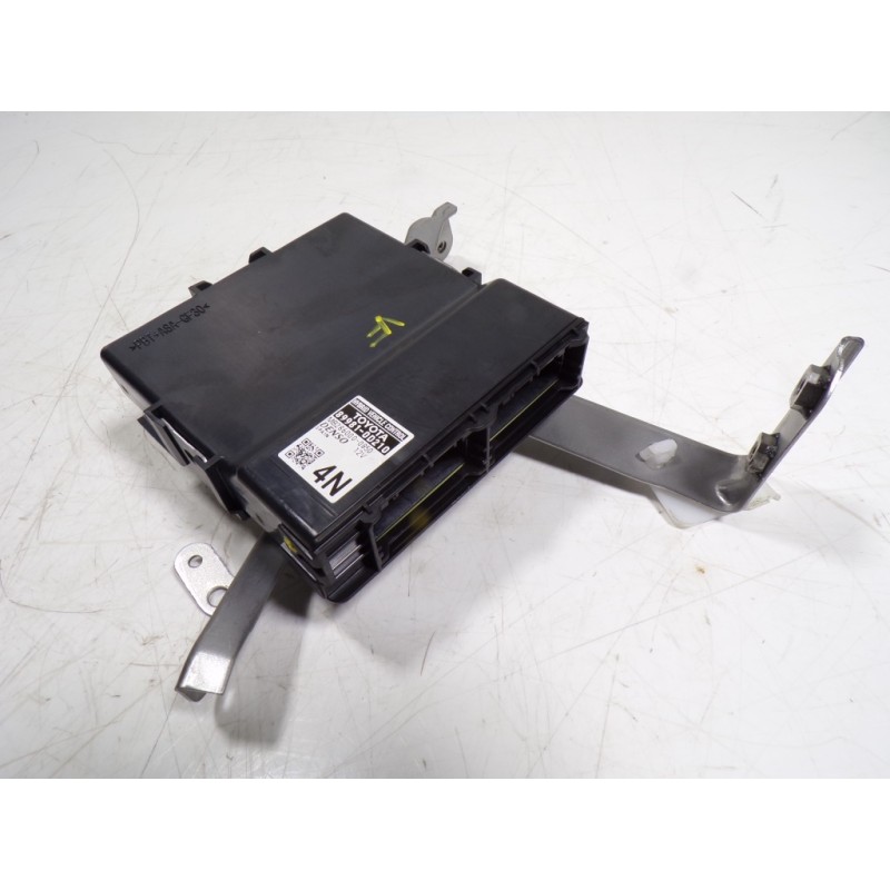 Recambio de modulo electronico para toyota yaris cross 1.5 vvti 16 v 55 kw referencia OEM IAM  899810D210 