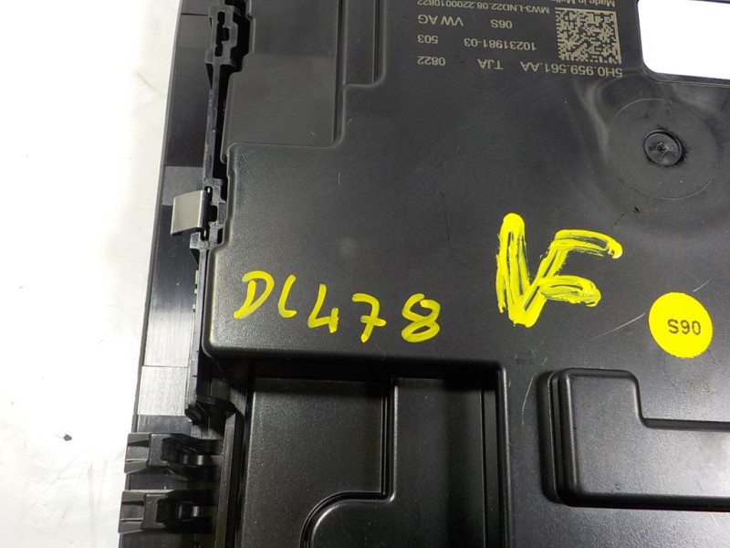 Recambio de piloto interior para seat leon sportstourer (kl8) style referencia OEM IAM 5H0959561AAFJA 5H0959561AA 