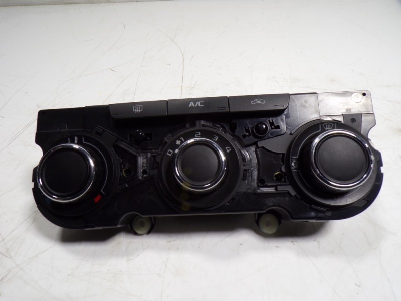 Recambio de mando calefaccion / aire acondicionado para skoda yeti 1.2 tsi referencia OEM IAM 3T0820047APWHS 3T0820047AP 