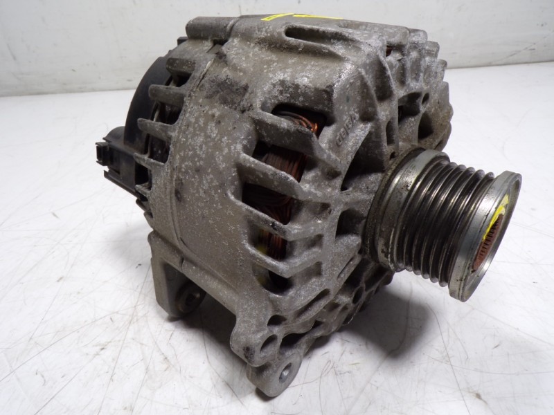 Recambio de alternador para volkswagen golf vii lim. (5g1) 1.6 tdi dpf referencia OEM IAM 03L903023L 03L903023L 
