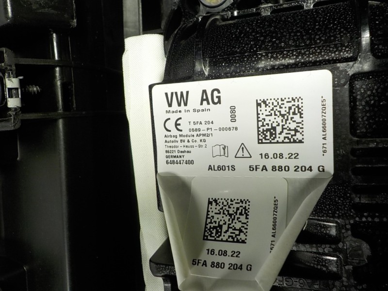 Recambio de salpicadero para seat leon sportstourer (kl8) style referencia OEM IAM 5FB857003N4PK 5FA880204G 5FA880204H