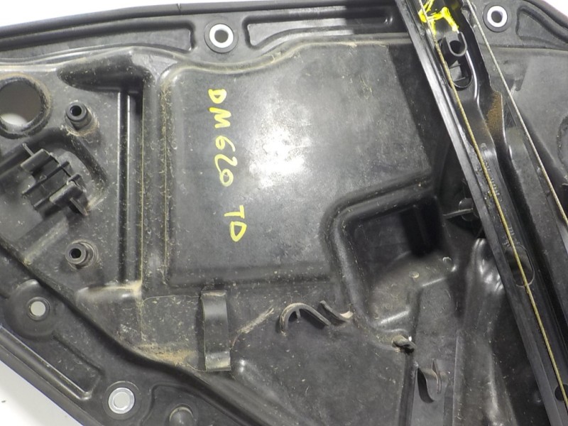 Recambio de elevalunas trasero derecho para volkswagen tiguan (5n1) 2.0 tdi referencia OEM IAM  5N0837730K 