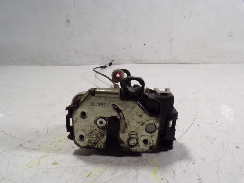 Recambio de cerradura puerta delantera derecha para fiat nuova 500 (150) 1.2 cat referencia OEM IAM 51827593 51827594 