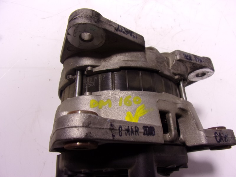 Recambio de alternador para renault captur 0.9 tce referencia OEM IAM 231002243R 231008559R 