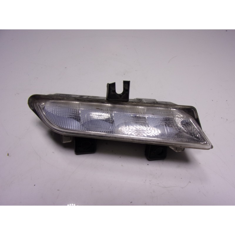 Recambio de piloto delantero izquierdo para renault captur 0.9 tce referencia OEM IAM 266059367R 2660004R 