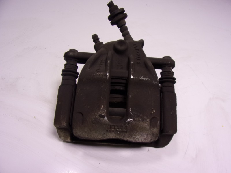 Recambio de pinza freno delantera derecha para renault captur 0.9 tce referencia OEM IAM 7701208333  