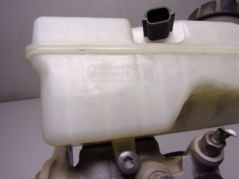 Recambio de bomba freno para renault captur 0.9 tce referencia OEM IAM 460119686R 1070529S01 