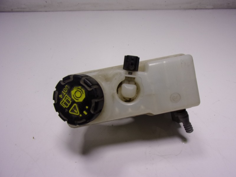 Recambio de bomba freno para renault captur 0.9 tce referencia OEM IAM 460119686R 1070529S01 