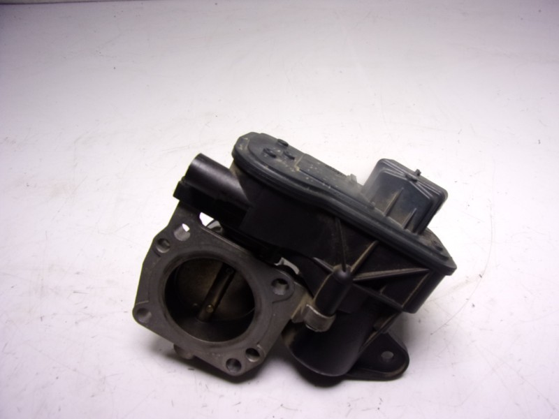 Recambio de caja mariposa para peugeot 308 1.2 12v e-thp referencia OEM IAM 9801942080 9881942080 