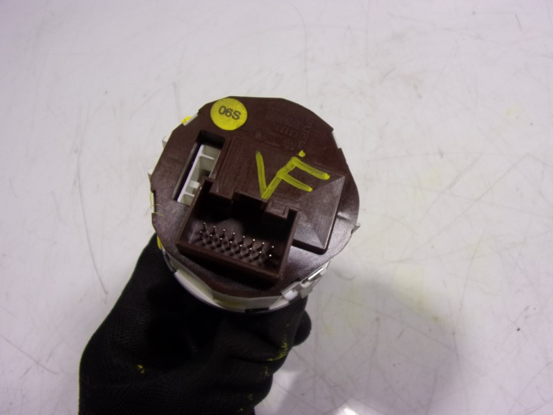 Recambio de modulo electronico para volkswagen touareg (7p5) 3.0 v6 tdi dpf referencia OEM IAM 7P6941435D  