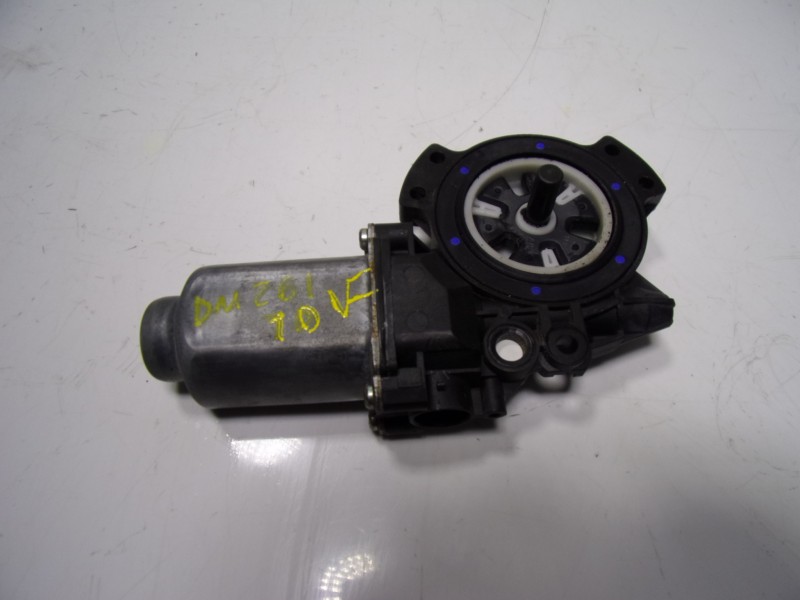 Recambio de motor elevalunas trasero derecho para hyundai ix35 1.7 crdi cat referencia OEM IAM 834602S000 402353B 
