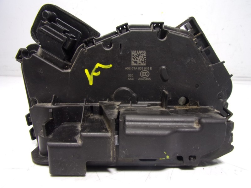 Recambio de cerradura puerta trasera derecha para seat ibiza (kj1) 1.0 tsi referencia OEM IAM  5TA839016E 