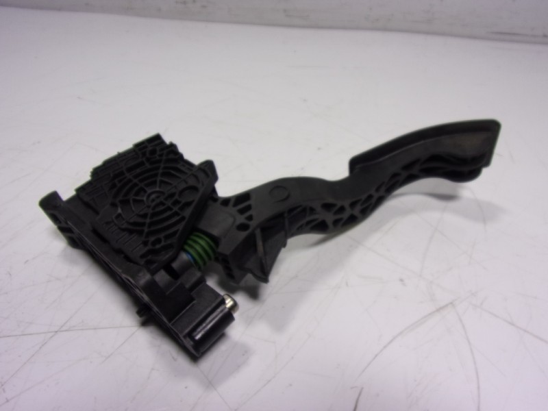 Recambio de potenciometro pedal para seat ibiza (kj1) 1.0 tsi referencia OEM IAM  2Q1723503 