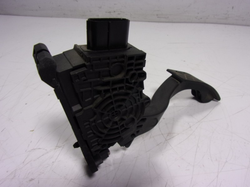 Recambio de potenciometro pedal para seat ibiza (kj1) 1.0 tsi referencia OEM IAM  2Q1723503 