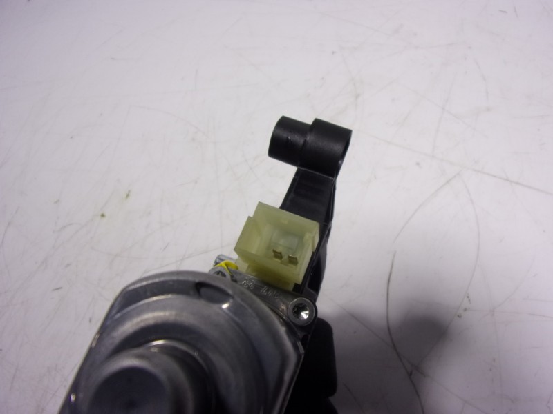 Recambio de motor elevalunas delantero derecho para seat leon (kl1) 2.0 tdi referencia OEM IAM  5Q0959802C 