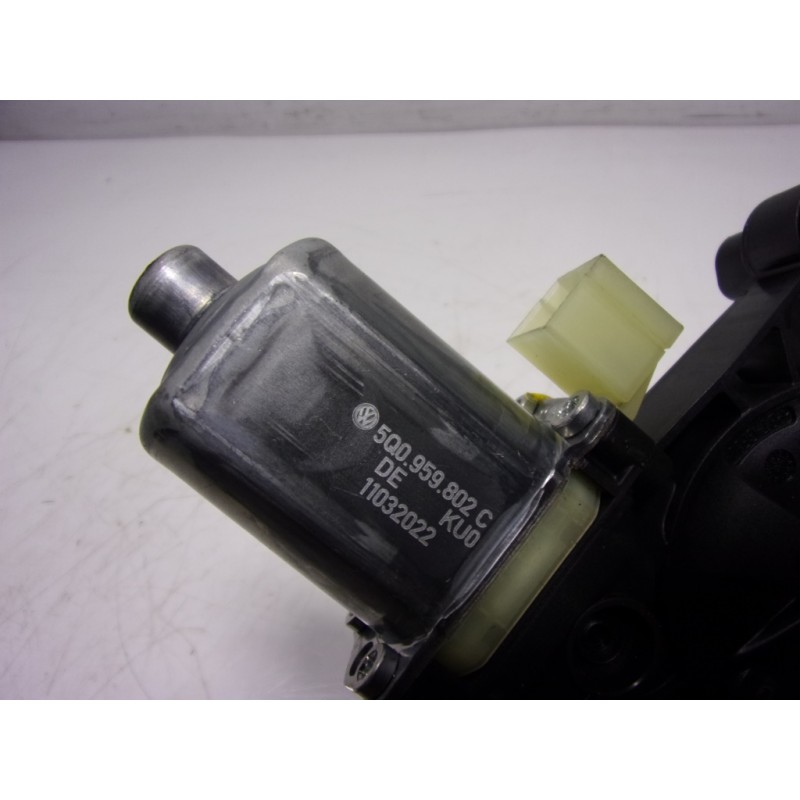 Recambio de motor elevalunas delantero derecho para seat leon (kl1) 2.0 tdi referencia OEM IAM  5Q0959802C 