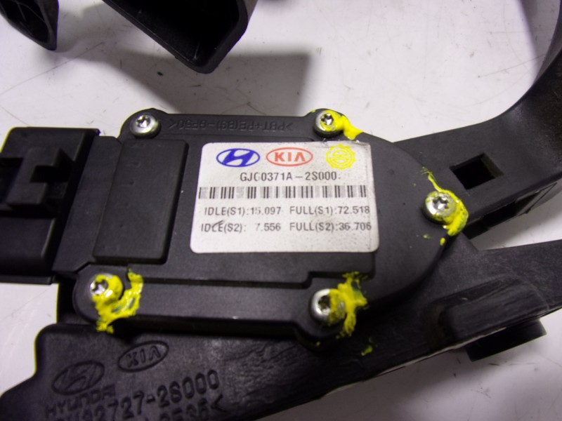 Recambio de potenciometro pedal para hyundai ix35 1.7 crdi cat referencia OEM IAM 327002S000 DH327272S000 