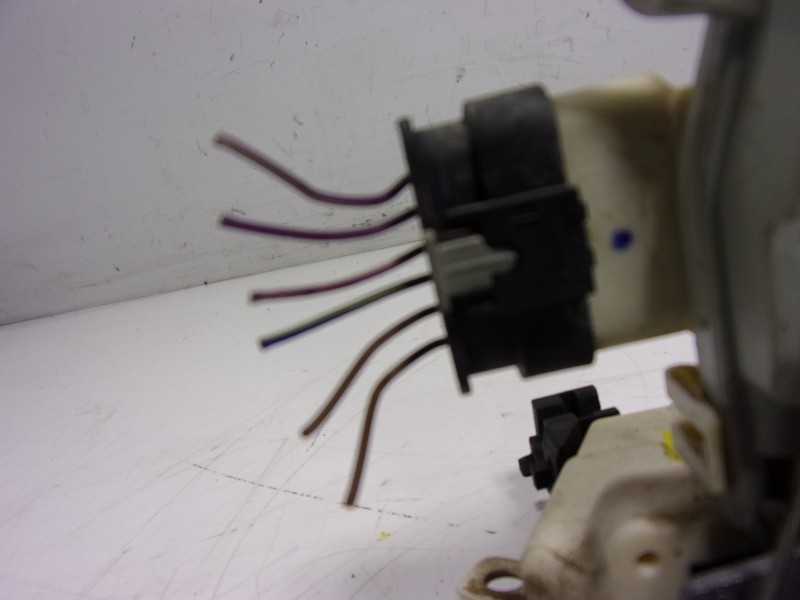 Recambio de cerradura puerta delantera derecha para seat leon (1p1) 1.6 tdi referencia OEM IAM 1P1837016B 1P1837016B 