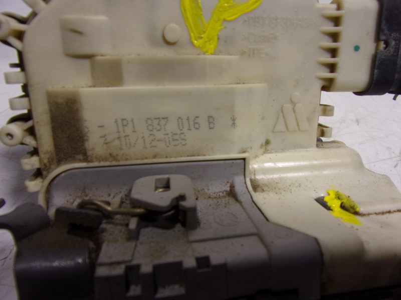 Recambio de cerradura puerta delantera derecha para seat leon (1p1) 1.6 tdi referencia OEM IAM 1P1837016B 1P1837016B 