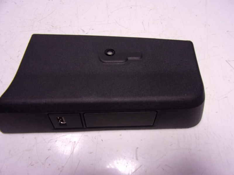 Recambio de modulo electronico para toyota yaris 1.5 vvti hev referencia OEM IAM  554070D070 