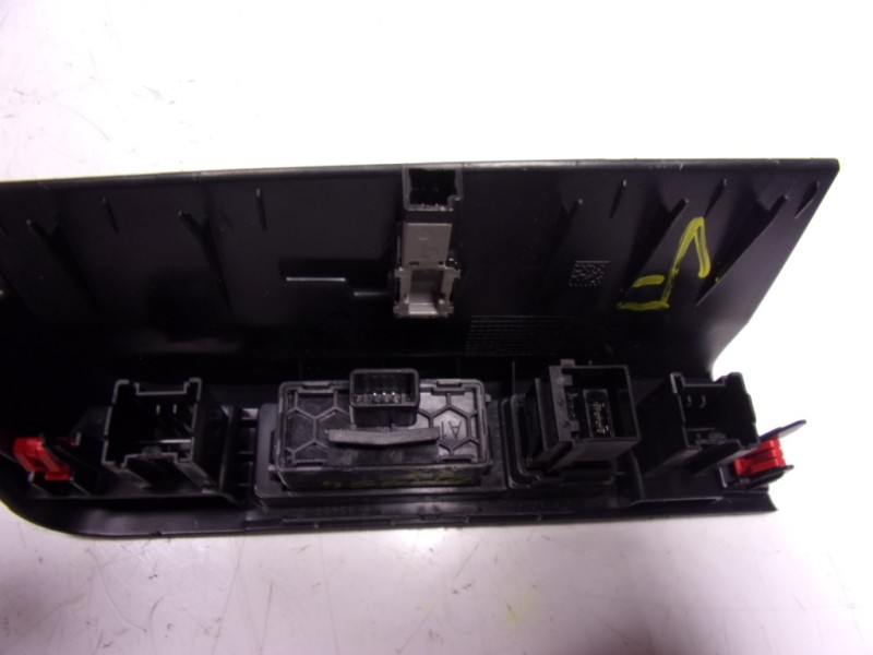 Recambio de modulo electronico para toyota yaris 1.5 vvti hev referencia OEM IAM  554070D070 