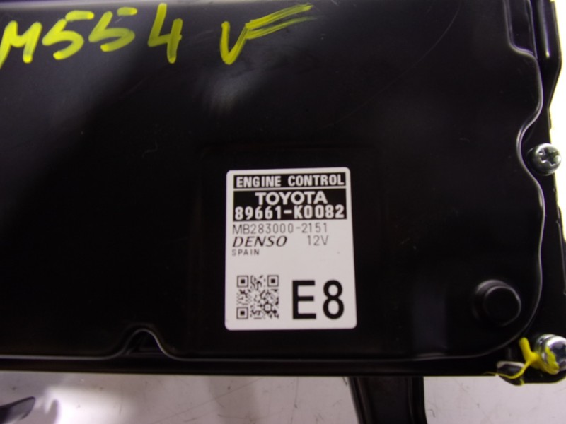 Recambio de centralita motor uce para toyota yaris 1.5 vvti hev referencia OEM IAM  89661K0082 