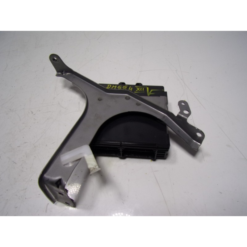 Recambio de modulo electronico para toyota yaris 1.5 vvti hev referencia OEM IAM  89981K0012 