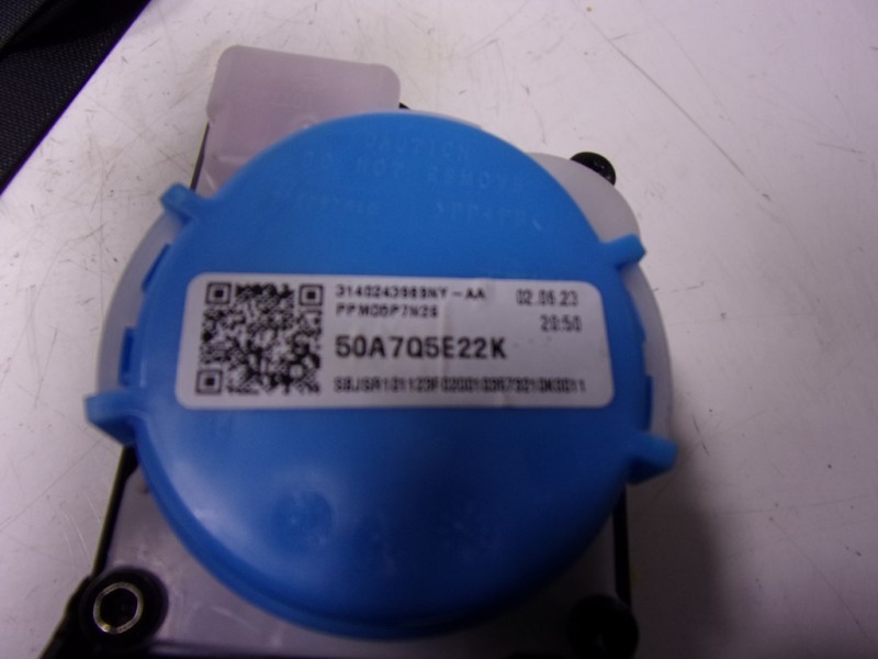 Recambio de cinturon seguridad delantero derecho para toyota yaris 1.5 vvti hev referencia OEM IAM  50A7Q5E22K 