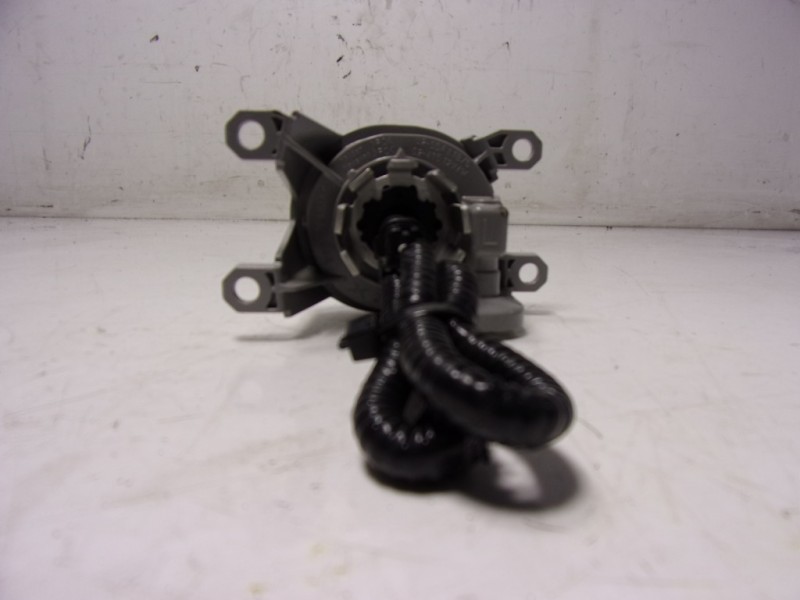 Recambio de faro antiniebla izquierdo para toyota yaris 1.5 vvti hev referencia OEM IAM   