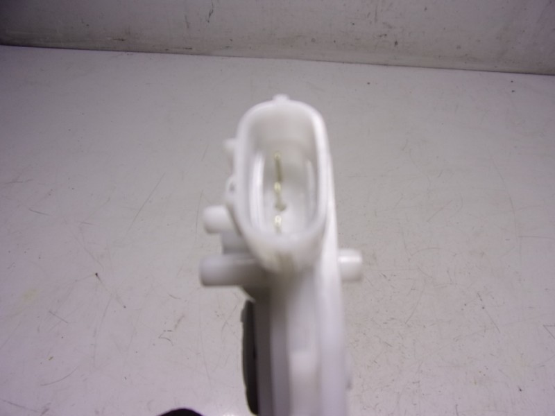 Recambio de cerradura maletero / porton para toyota yaris 1.5 vvti hev referencia OEM IAM   