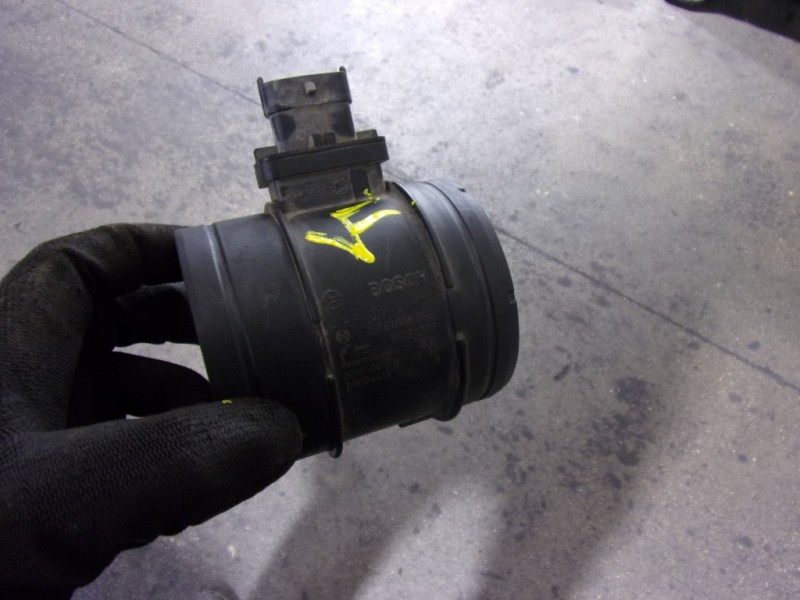 Recambio de caudalimetro para iveco 35s13 furgon caja cerrada referencia OEM IAM  0281006056 