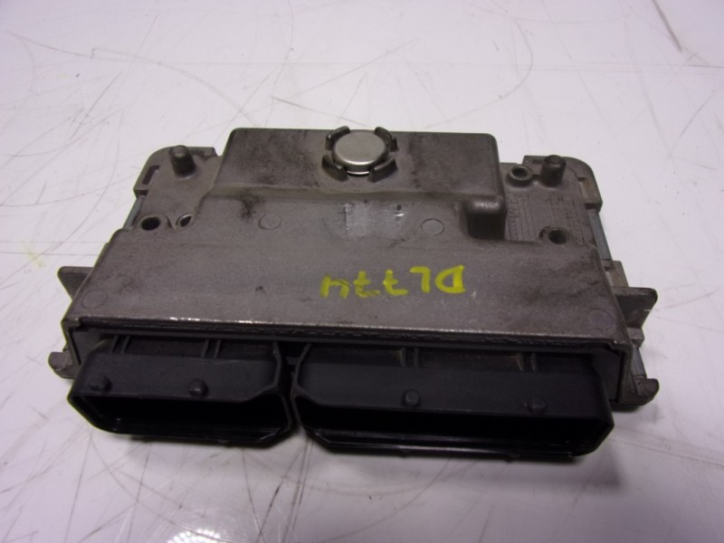 Recambio de centralita motor uce para volkswagen polo (6r1) 1.2 12v referencia OEM IAM 03E906019AK 03E906019M 