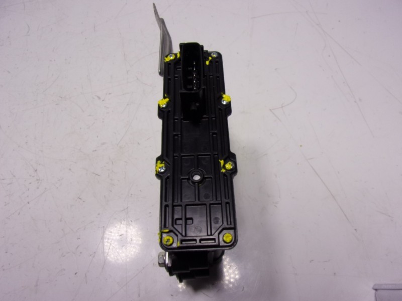 Recambio de modulo electronico para toyota yaris 1.5 vvti hev referencia OEM IAM  89680K0010 