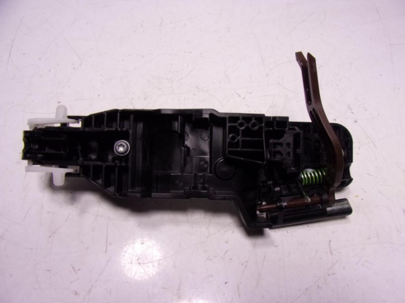 Recambio de maneta exterior trasera izquierda para toyota yaris 1.5 vvti hev referencia OEM IAM   