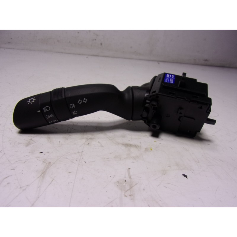 Recambio de mando luces para toyota yaris 1.5 vvti hev referencia OEM IAM   