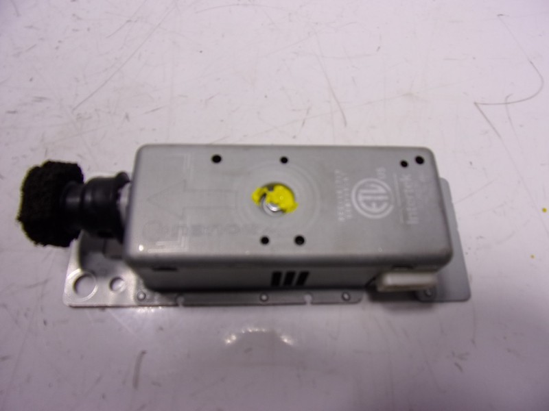 Recambio de modulo electronico para toyota yaris 1.5 vvti hev referencia OEM IAM  8805148010 