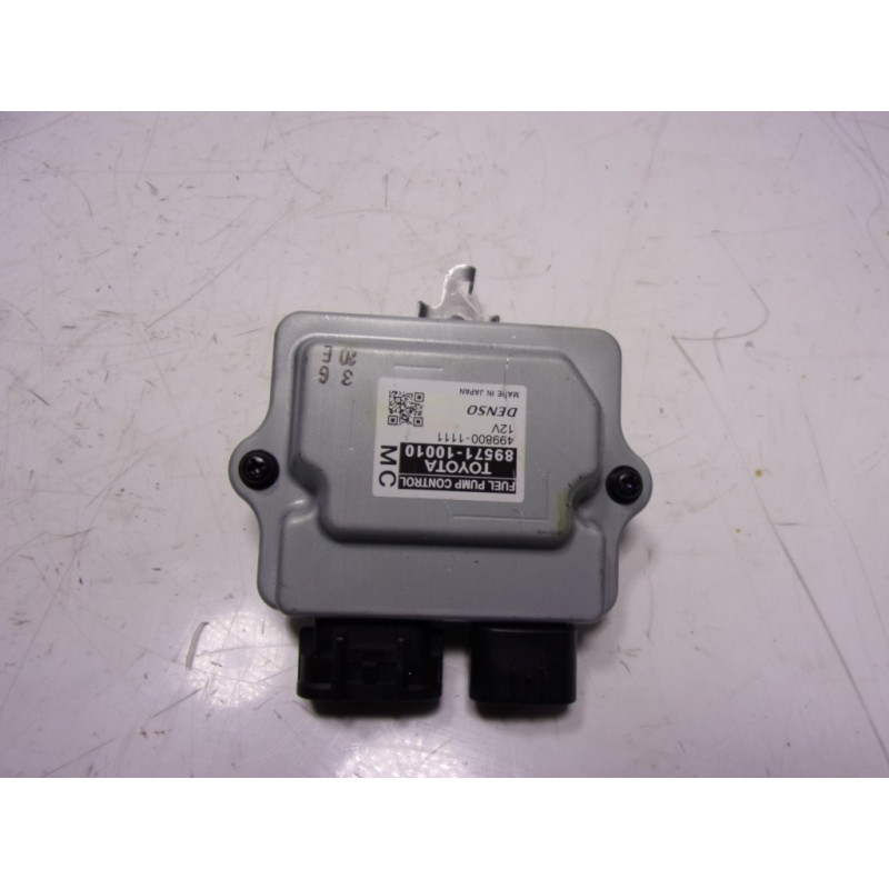 Recambio de modulo electronico para toyota yaris 1.5 vvti hev referencia OEM IAM  8957110010 