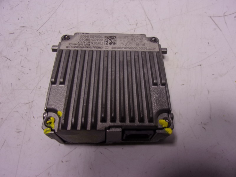 Recambio de modulo electronico para toyota yaris 1.5 vvti hev referencia OEM IAM  8646C0W040 
