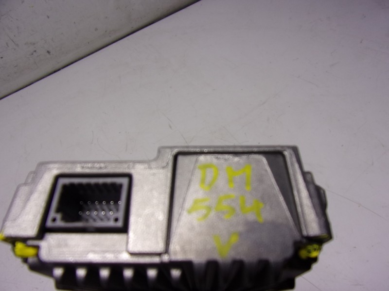 Recambio de modulo electronico para toyota yaris 1.5 vvti hev referencia OEM IAM  8646C0W040 