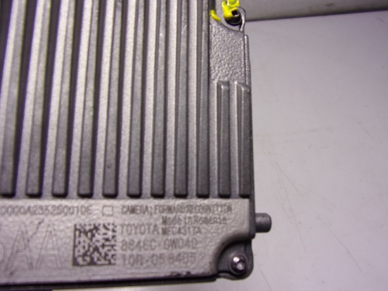 Recambio de modulo electronico para toyota yaris 1.5 vvti hev referencia OEM IAM  8646C0W040 