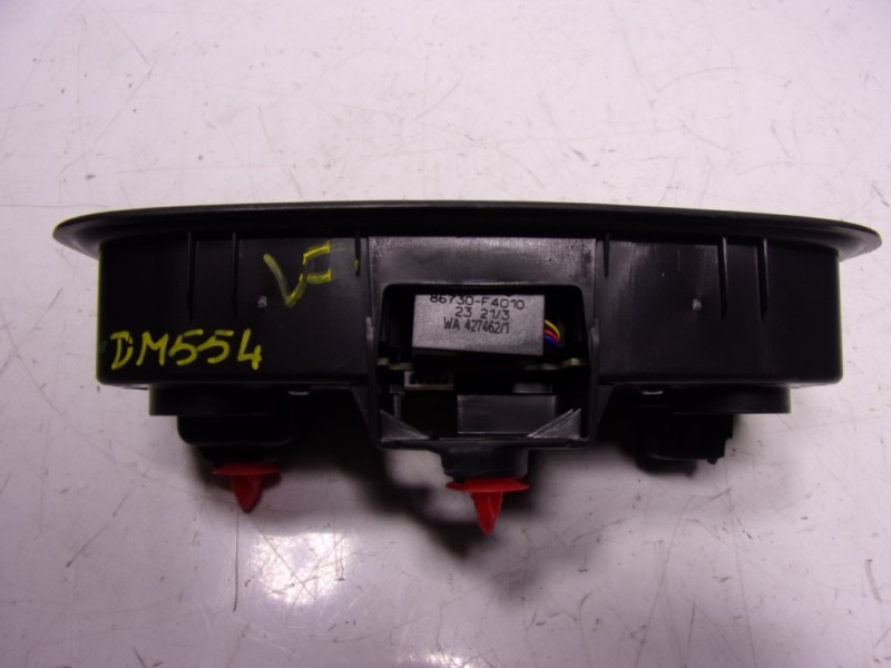 Recambio de piloto interior para toyota yaris 1.5 vvti hev referencia OEM IAM   